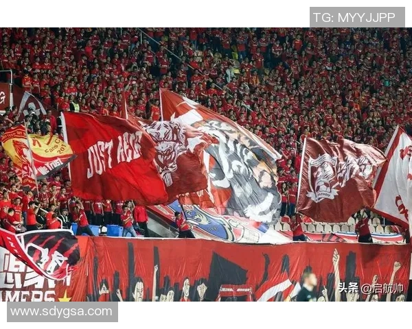 广州羽毛球队实力引发热议球迷对其表现的看法与争论分析 广州羽毛球队实力引发热议球迷对其表现的看法与争论分析