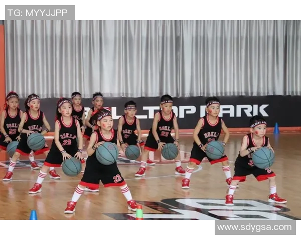 成都篮球队荣登篮球配合排行榜第十名展现团队实力与默契