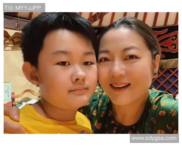 羽毛球场上的奋斗与梦想：刘秀英的深度人生对话