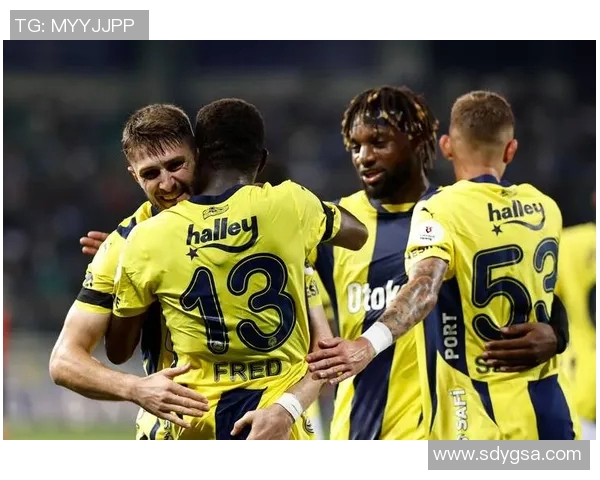 足球明星长袖T恤时尚潮流新选择尽显运动魅力与个性风范 足球明星长袖T恤时尚潮流新选择尽显运动魅力与个性风范